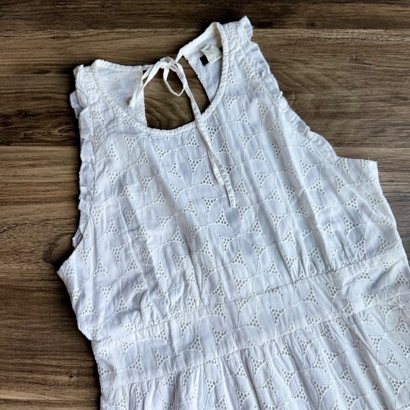 J.Crew White Eyelet Sleeveless Keyhole Back Ruffle Hem Halter Dress – Size 4 - Picture 3 of 11